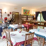 Aparthotel Alesi 3*