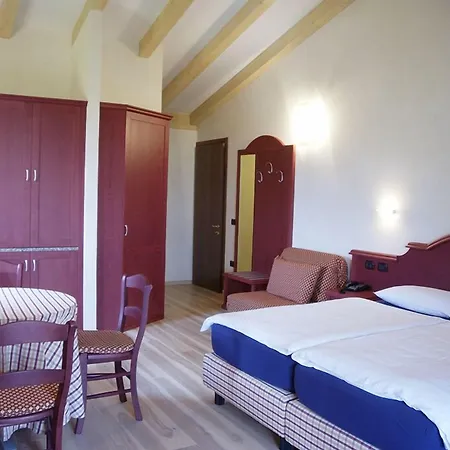 Alesi Aparthotel