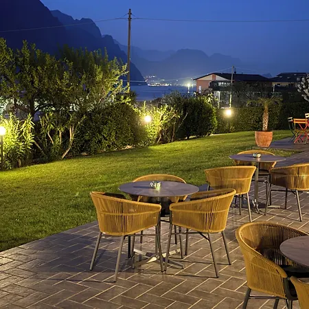 Alesi Aparthotel