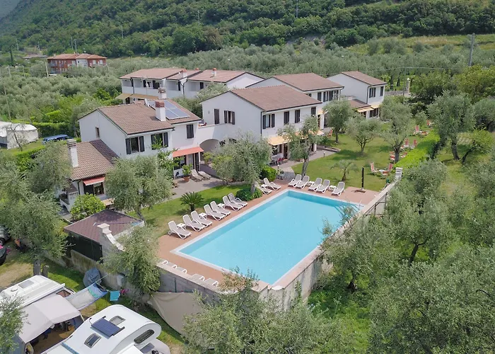 Alesi Aparthotel