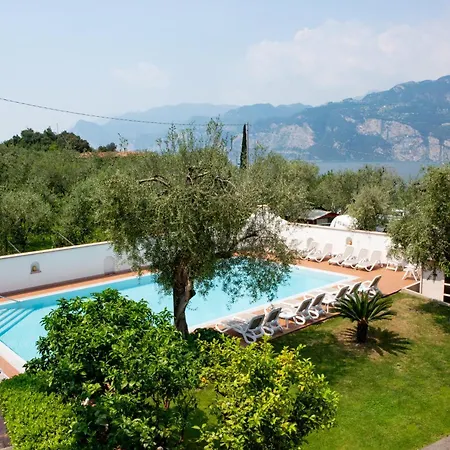 Alesi Aparthotel