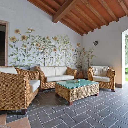 Alesi Aparthotel 3*